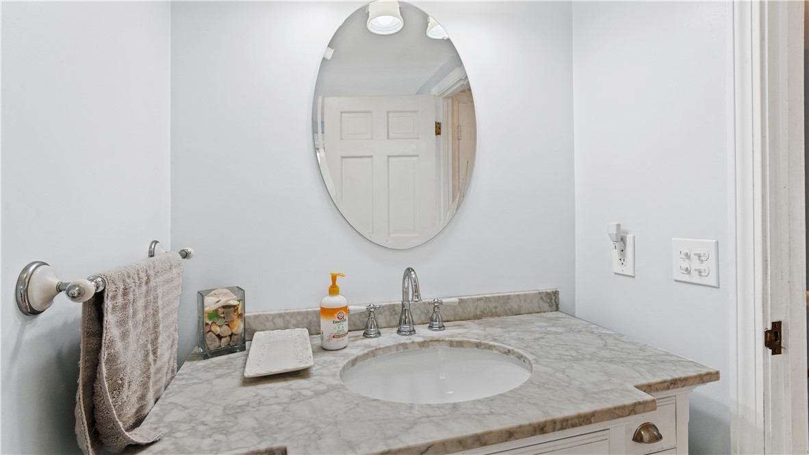 145 Massasoit Drive Warwick, RI 02888 - Photo 24 of 50