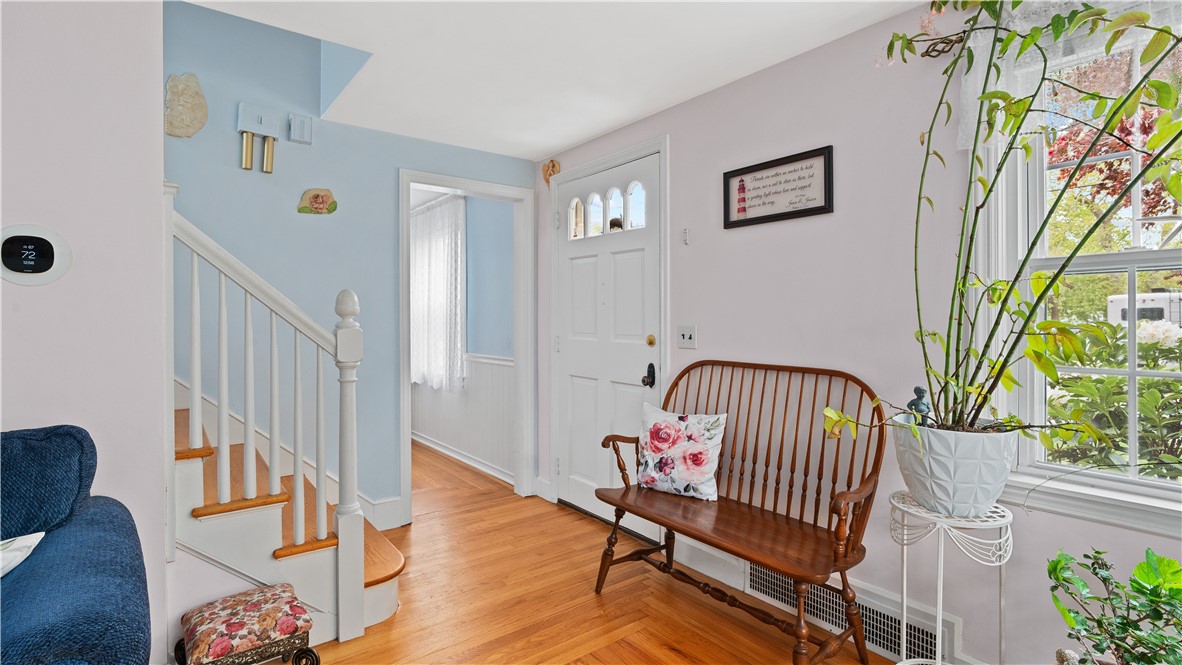 145 Massasoit Drive Warwick, RI 02888 - Photo 6 of 50