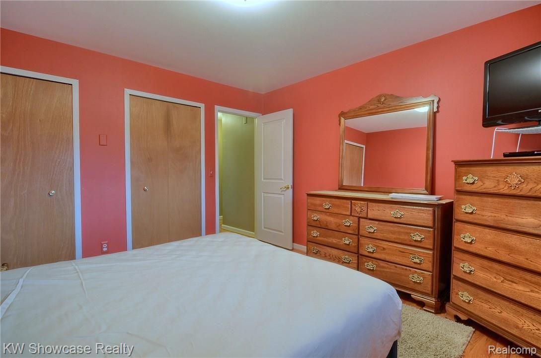 42916 Versailles Road Canton, MI 48187 - Photo 24 of 30 Master_Bedroom_3rd_View.jpg