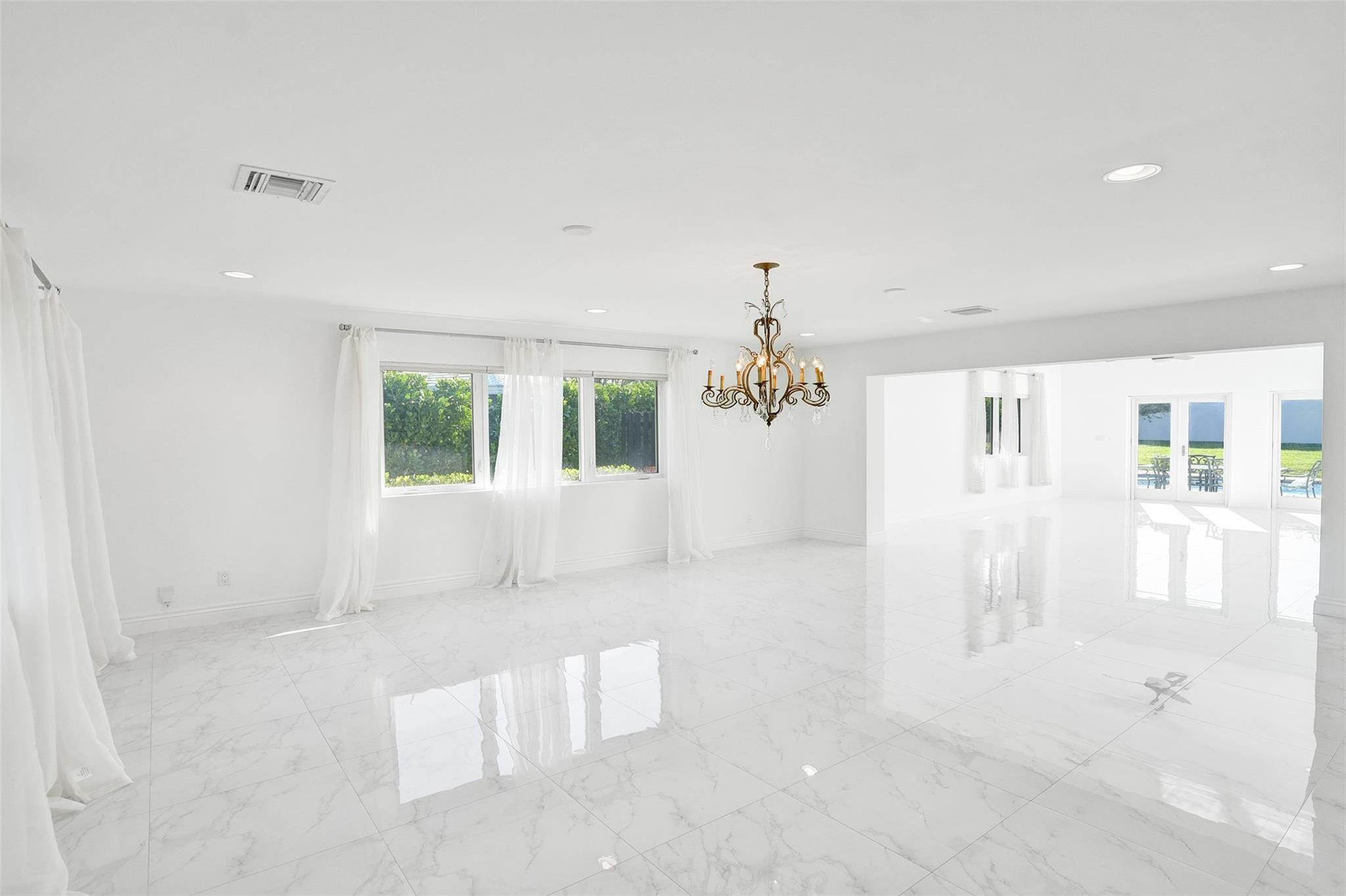 26 Cayuga Road Sea Ranch Lakes, FL 33308 - Photo 11 of 36 Photo 11