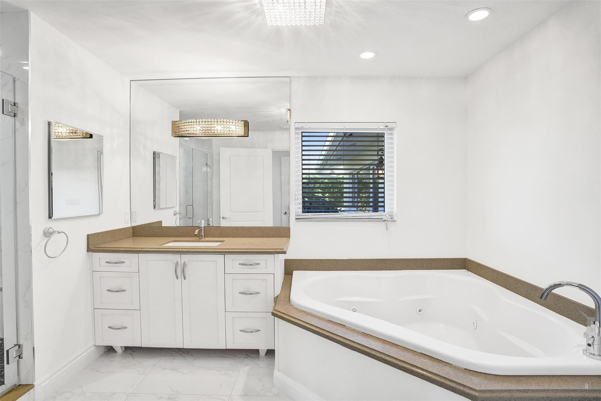 26 Cayuga Road Sea Ranch Lakes, FL 33308 - Photo 17 of 36 Photo 17
