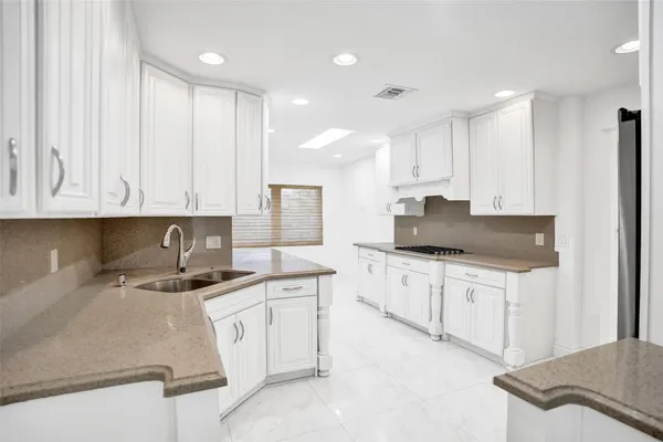 $12,000 | 26 Cayuga Road, Sea Ranch Lakes, FL 33308