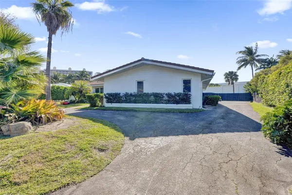 $12,000 | 26 Cayuga Road, Sea Ranch Lakes, FL 33308