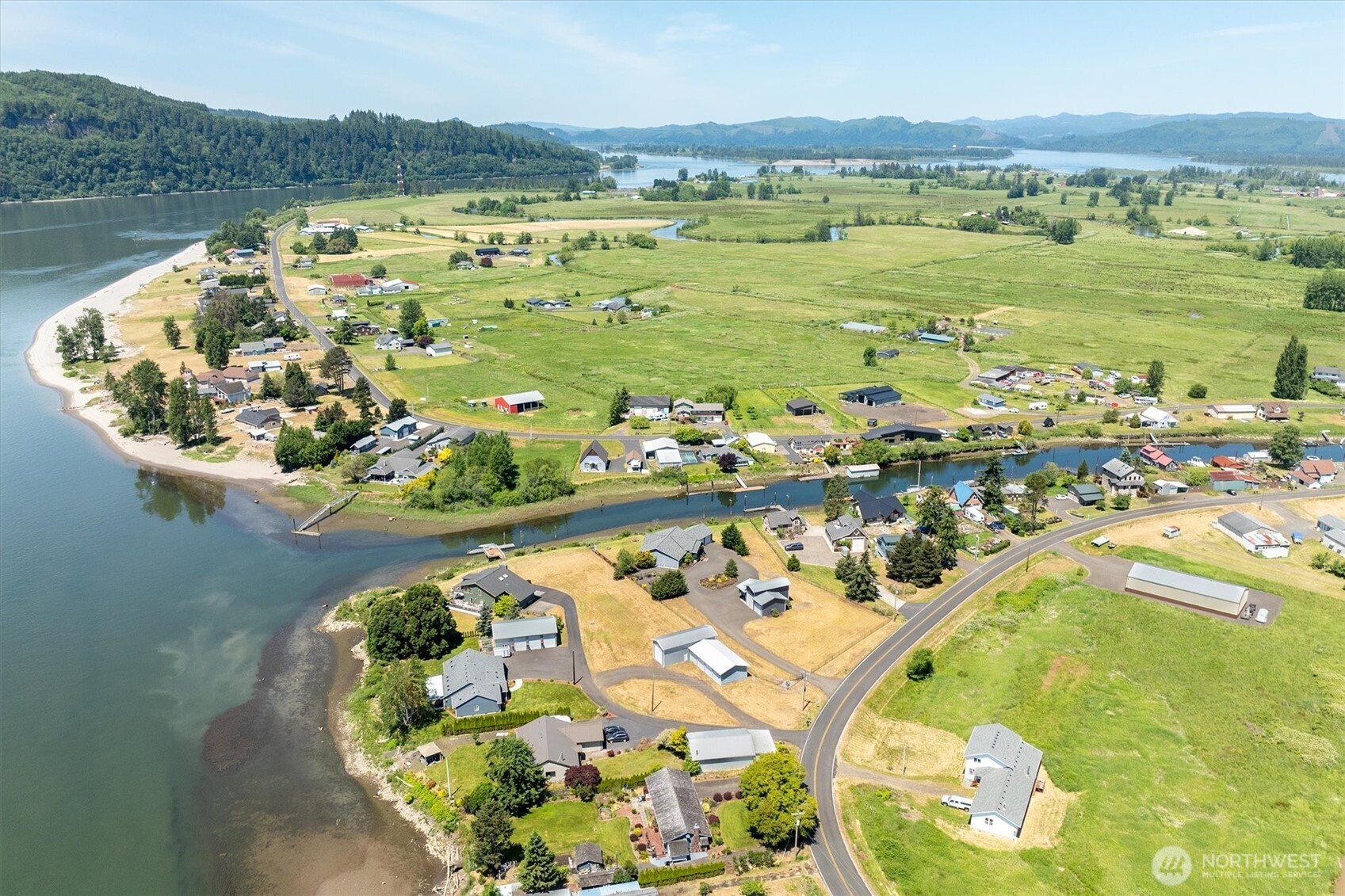 268 South Welcome Slough Road Cathlamet, WA 98612 - Photo 37 of 40