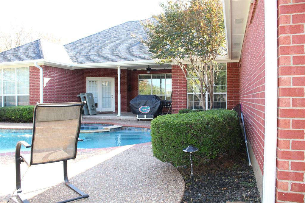 2131 Deer Run Denison, TX 75020 - Photo 7 of 35