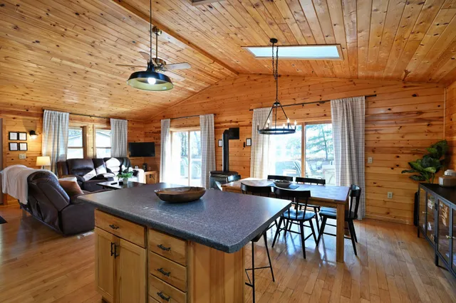 $495,000 | 25252 Pike Bend Road, Webster, WI 54893