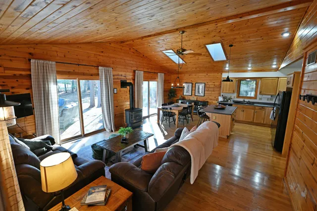 $495,000 | 25252 Pike Bend Road, Webster, WI 54893