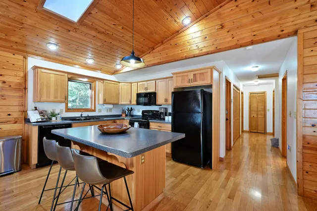 $495,000 | 25252 Pike Bend Road, Webster, WI 54893