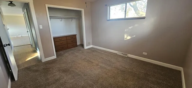 $1,650 | 10016 3rd Avenue, Pleasant Prairie, WI 53158