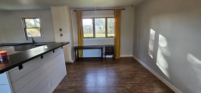 $1,650 | 10016 3rd Avenue, Pleasant Prairie, WI 53158