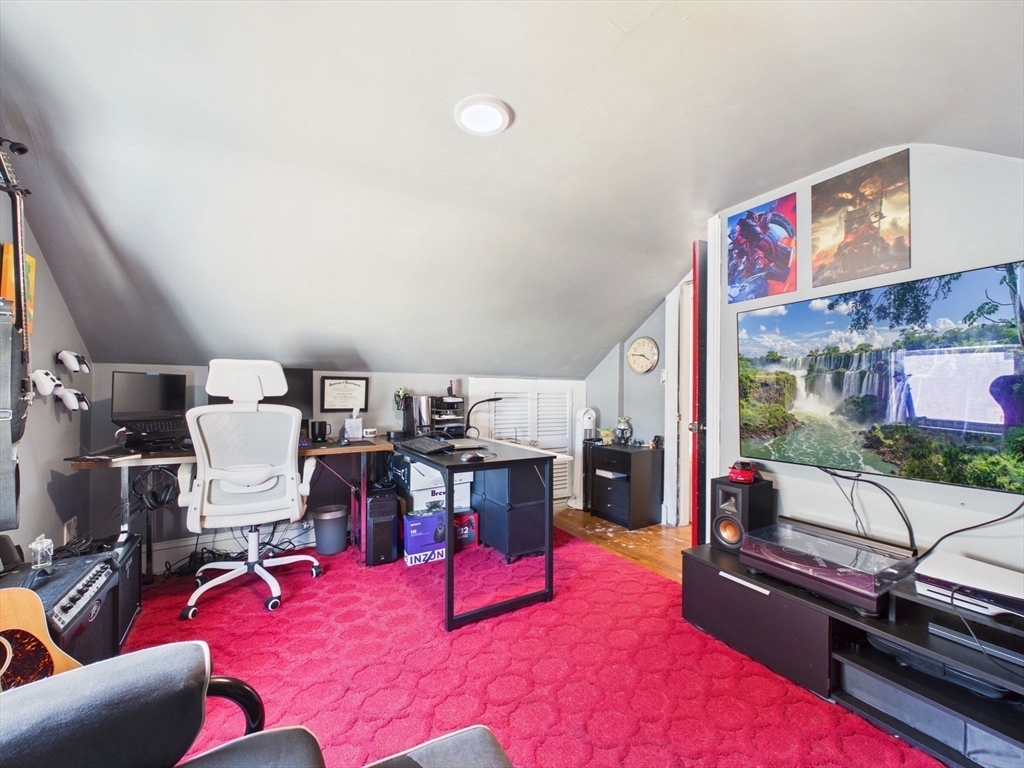 1193 New Boston Road Fall River, MA 02720 - Photo 22 of 31