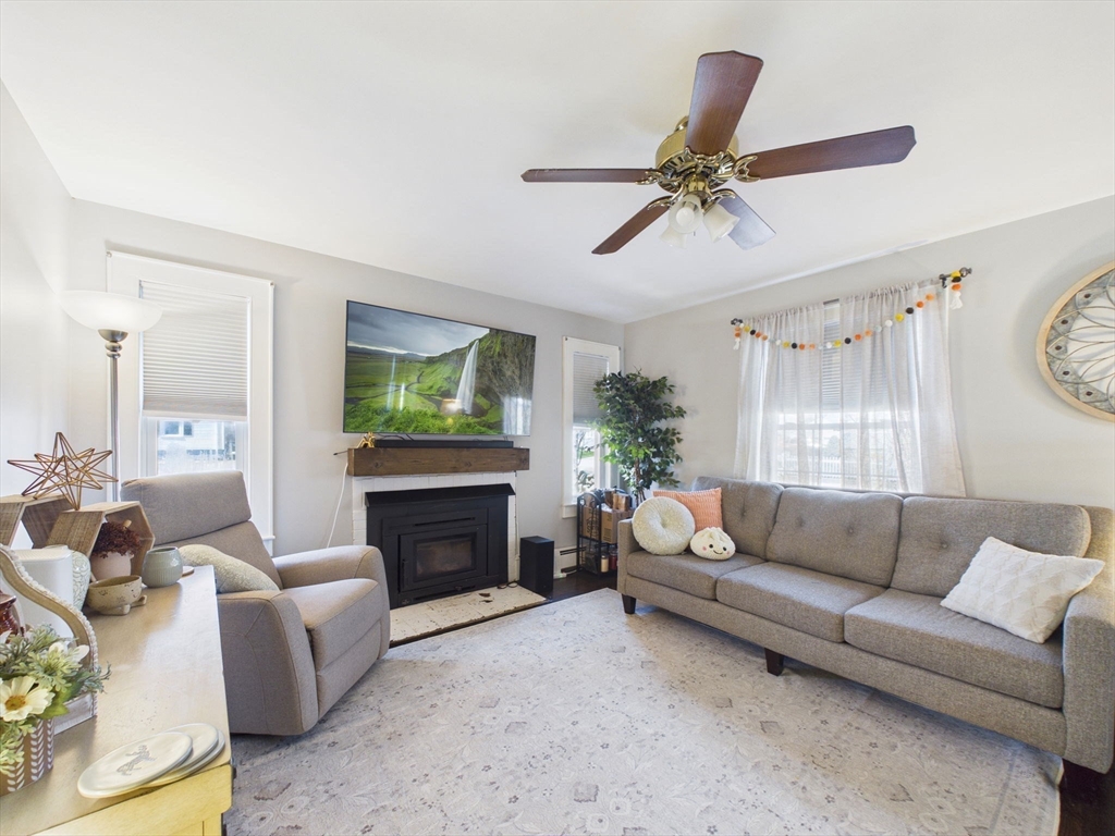 1193 New Boston Road Fall River, MA 02720 - Photo 3 of 31