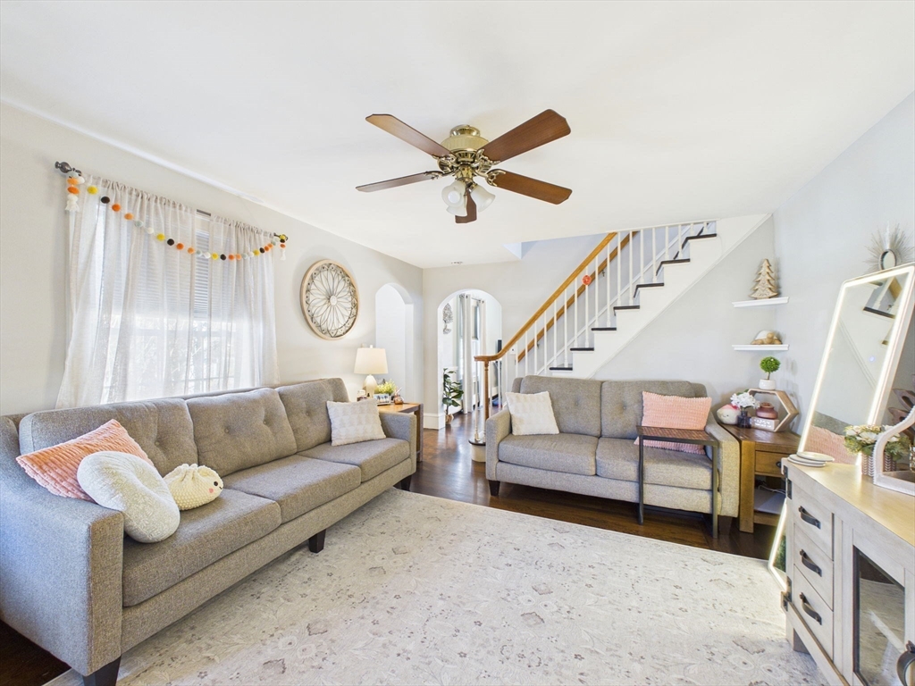 1193 New Boston Road Fall River, MA 02720 - Photo 6 of 31