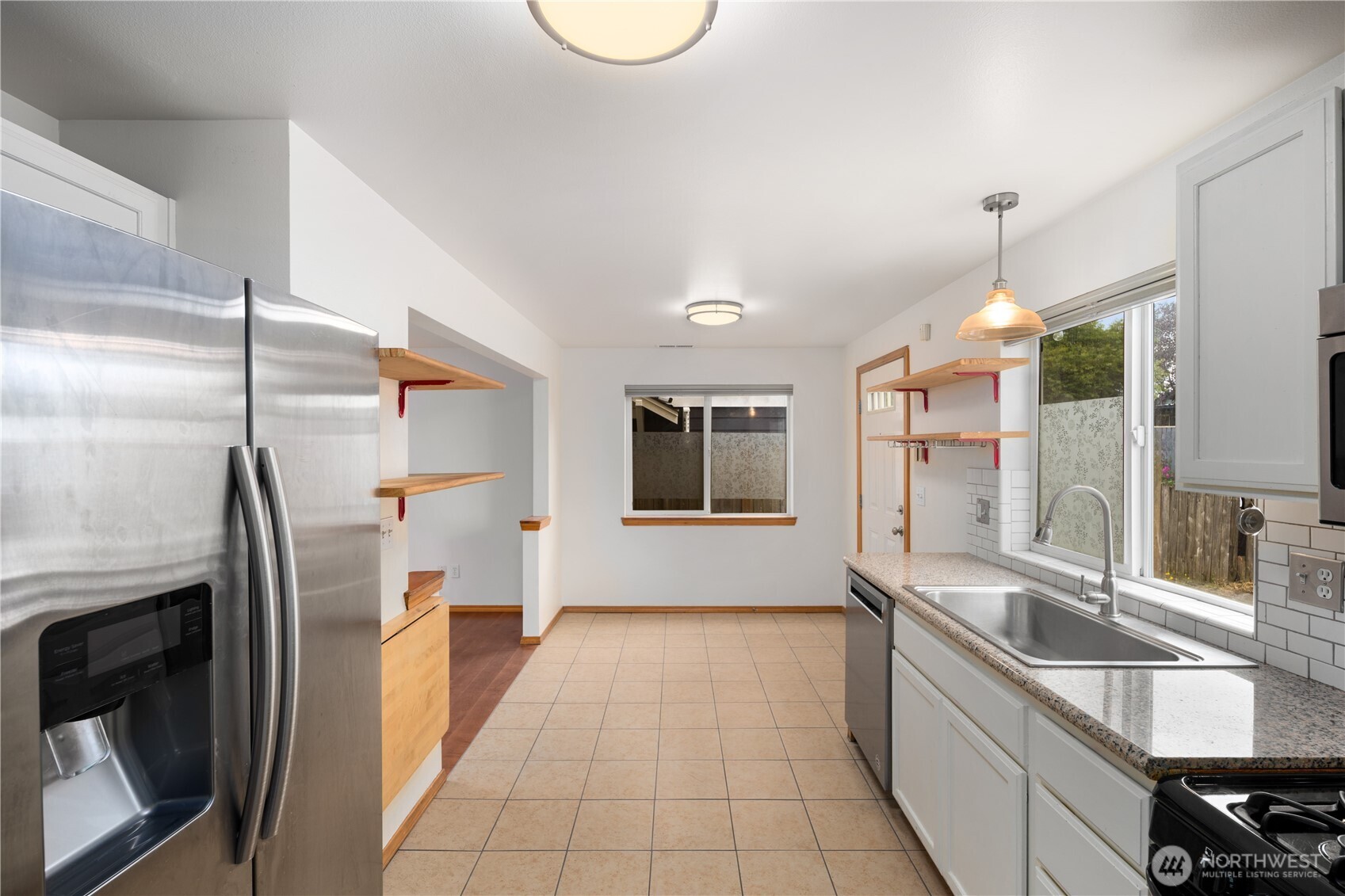 8823 Delridge Way Southwest, Unit B Seattle, WA 98106 - Photo 14 of 32