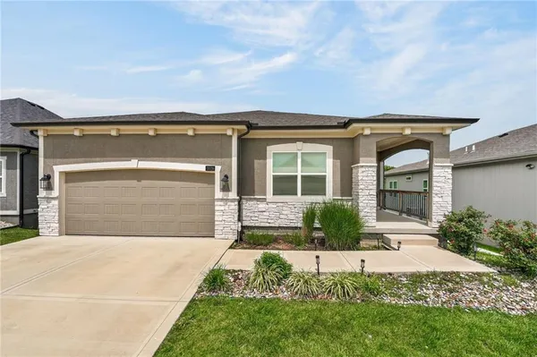 $545,000 | 7029 North Cambridge Avenue, Kansas City, MO 64119