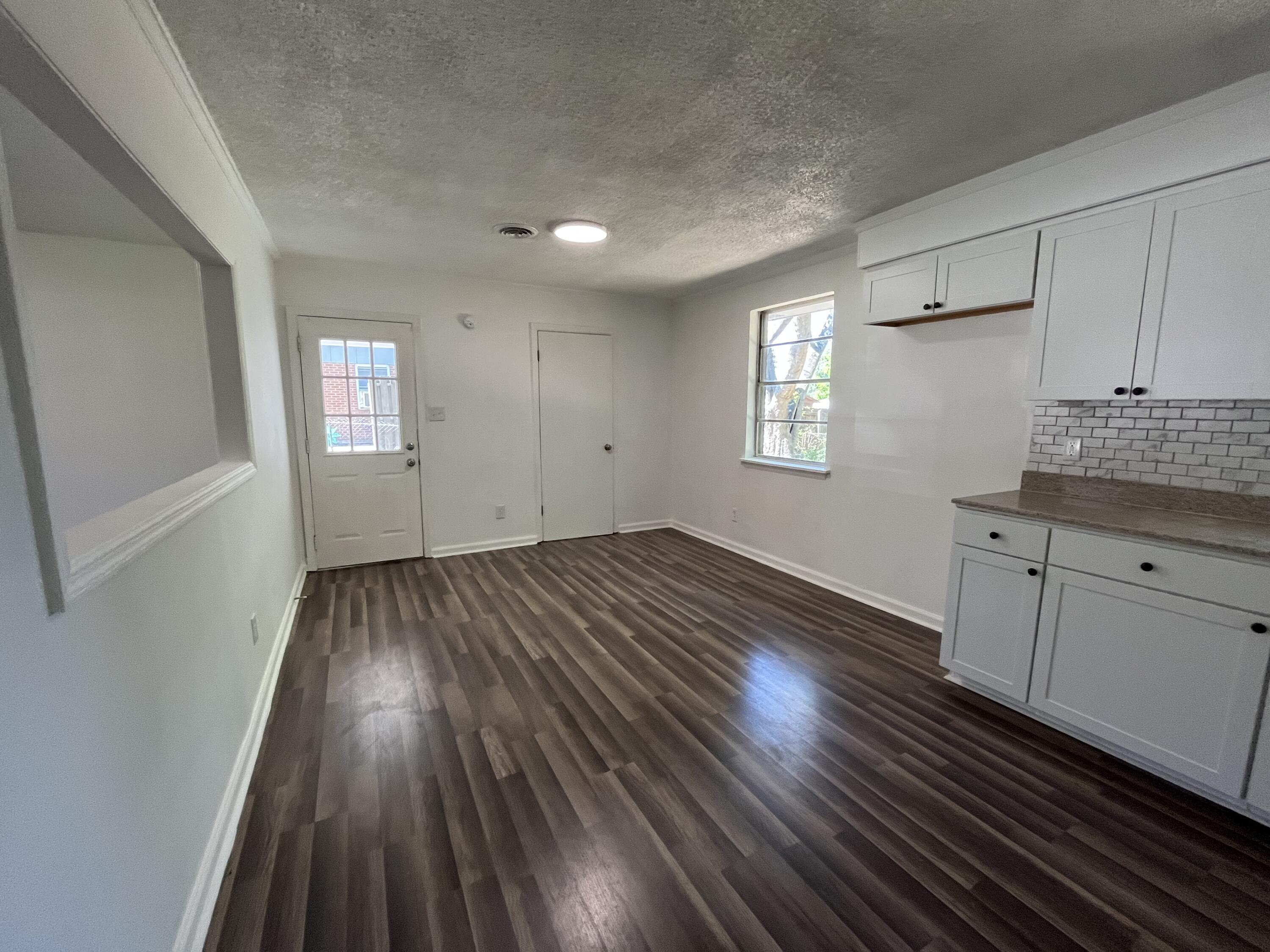 134 South Belair Road Augusta, GA 30907 - Photo 15 of 26 belair diining from hall door into kitch