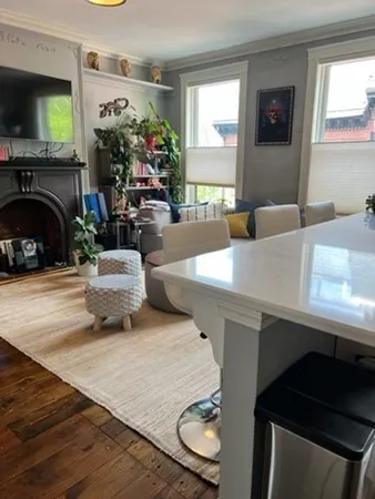 $2,650 | 4 Centre Place, Unit 3, Boston, MA 02119