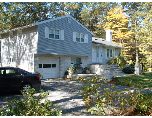 33 Austin Road Sudbury, MA 01776 - Photo 1 of 11