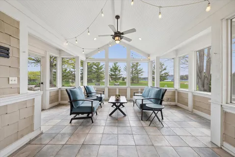 $1,250,000 | 521 River Ridge Drive, St. Charles, IL 60175