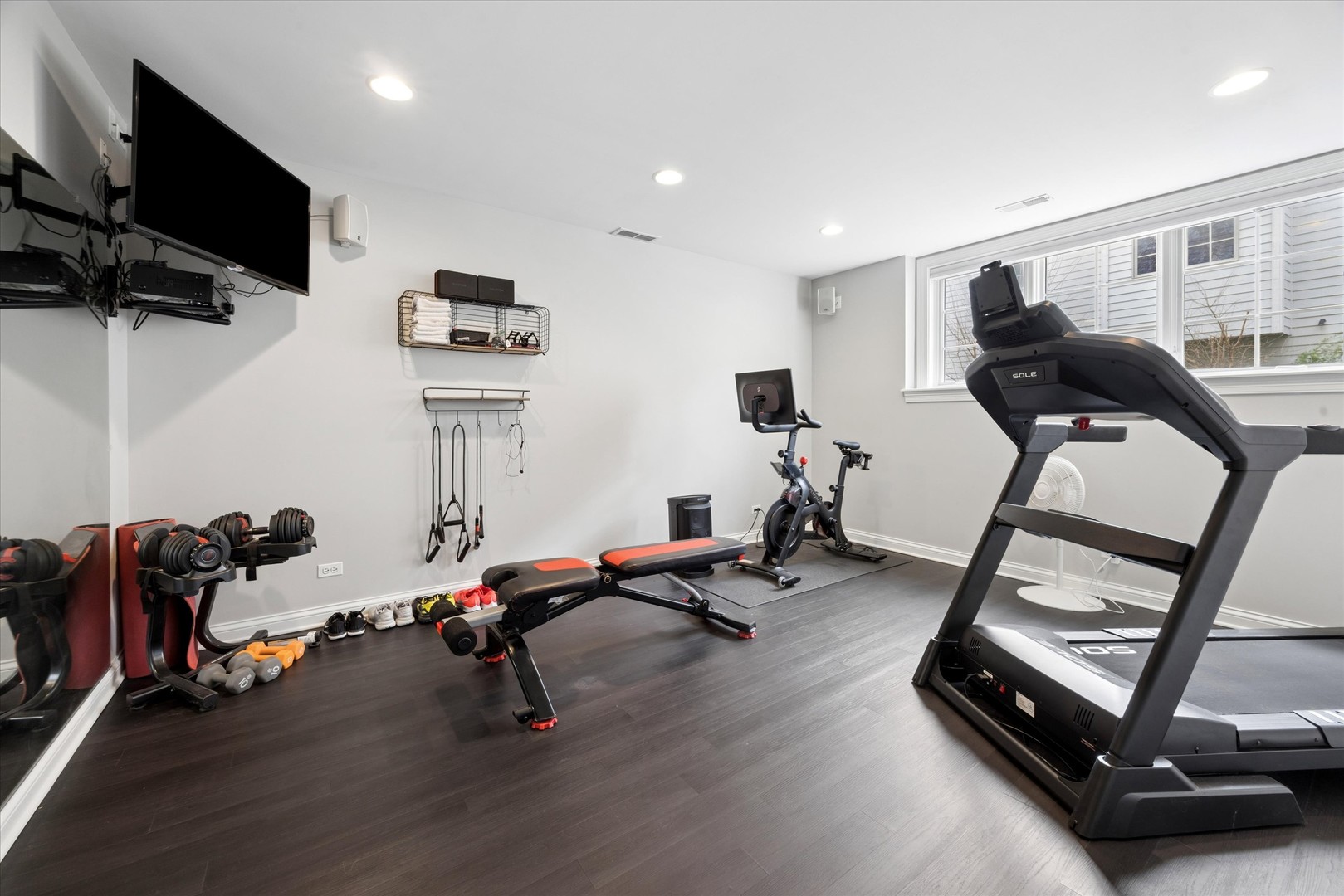 521 River Ridge Drive St. Charles, IL 60175 - Photo 32 of 46 a view of a room with gym equipment