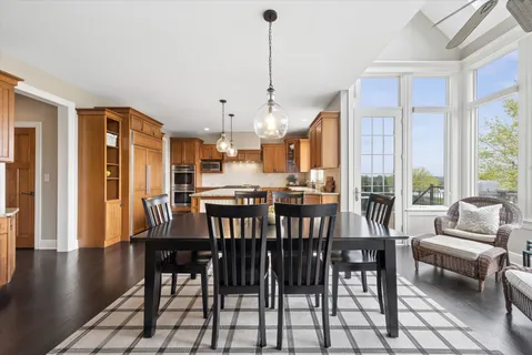 $1,250,000 | 521 River Ridge Drive, St. Charles, IL 60175