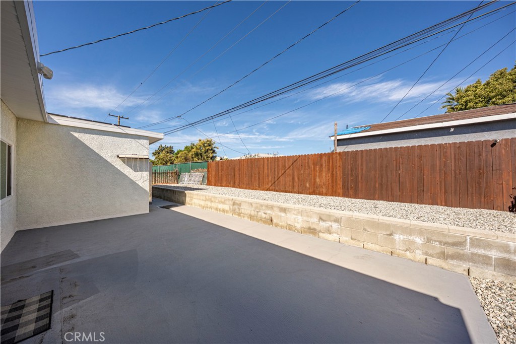 1619 West 163rd Street Compton, CA 90220 - Photo 30 of 36 a view of a garage
