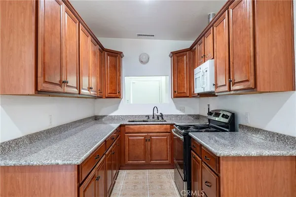 $799,000 | 1619 West 163rd Street, Compton, CA 90220