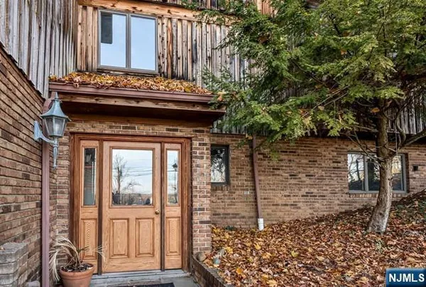 $3,650 | 40 Ridge Road, Unit 1, Ridgewood, NJ 07450
