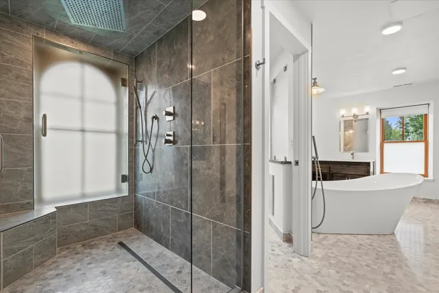 $1,370,000 | 6600 North Ballard Road, Appleton, WI 54913