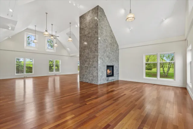 $1,370,000 | 6600 North Ballard Road, Appleton, WI 54913