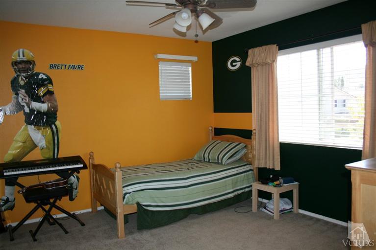 968 Roldan Avenue Simi Valley, CA 93065 - Photo 17 of 20 a bedroom with furniture and a window