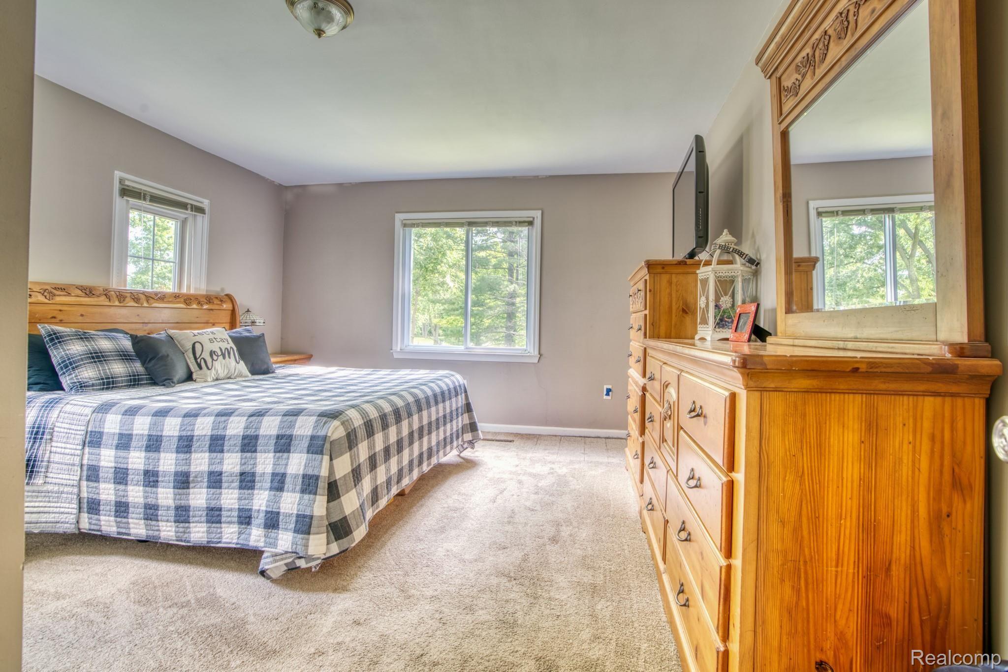 4065 Jewell Road Howell, MI 48843 - Photo 12 of 62 1ST FLOOR MASTER