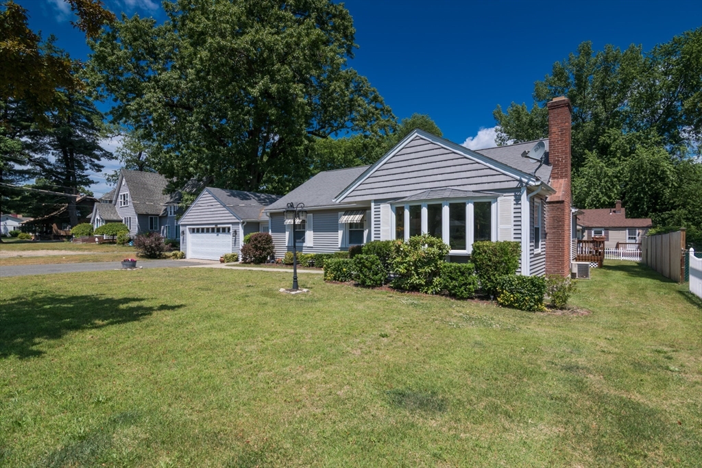 1466-1468 Page Boulevard Springfield, MA 01104 - Photo 3 of 42