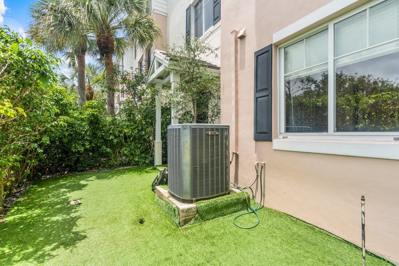 655 Northwest 38th Circle Boca Raton, FL 33431 - Photo 26 of 28 030-655Northwest38thCircle-BocaRaton-FL-