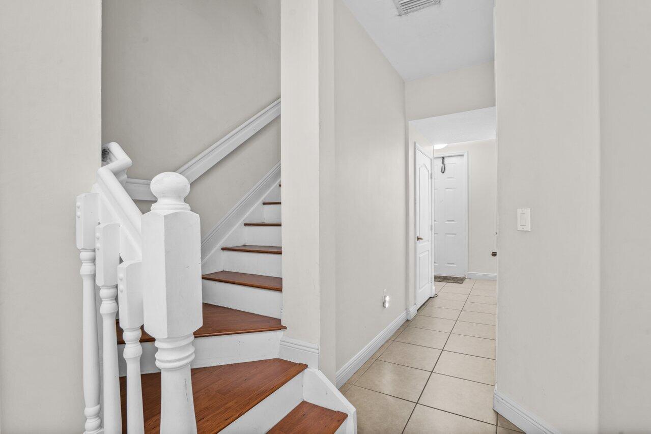 005-655Northwest38thCircle-BocaRaton-FL-