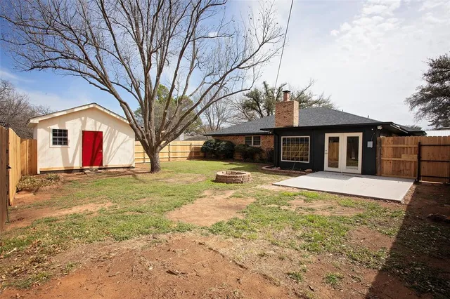 $459,900 | 103 Chaparral Drive, Graham, TX 76450