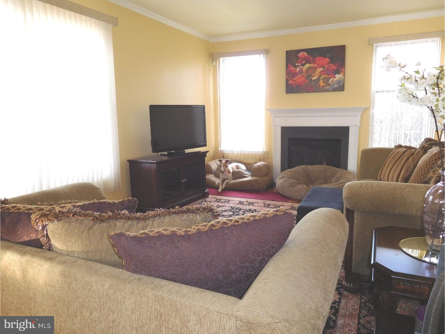 607 Old State Road Middletown, DE 19709 - Photo 4 of 25 Family Room