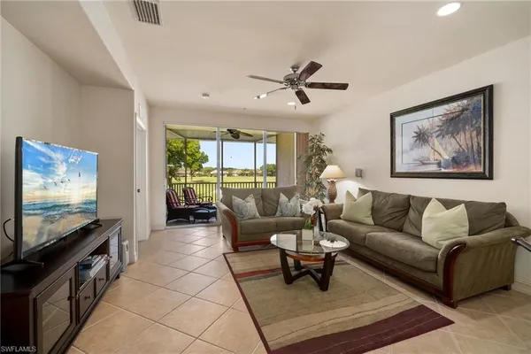 $5,500 | 9113 Michael Circle, Unit 4, Naples, FL 34113