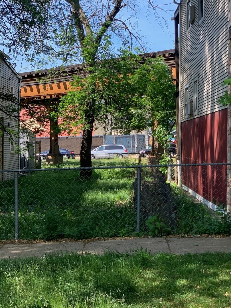 2856 West Belden Ave  