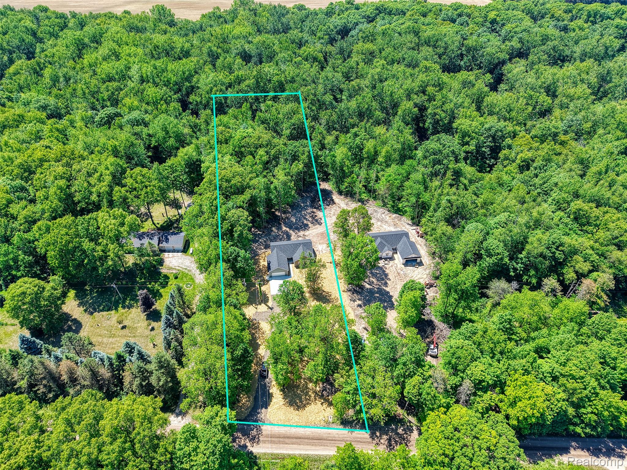 10551 West Allen Road Fowlerville, MI 48836 - Photo 33 of 34 DJI_20260603122644_0458_D_11.jpg