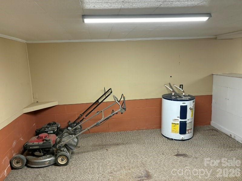 1507 Fayetteville Road Rockingham, NC 28379 - Photo 23 of 28 a view of a room with gym equipment