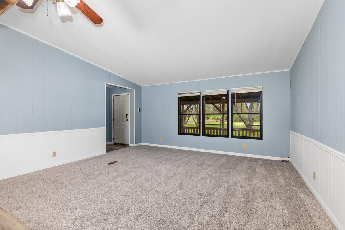 11718 Federal Road Morley, MI 49336 - Photo 5 of 31 11718-Federal_004