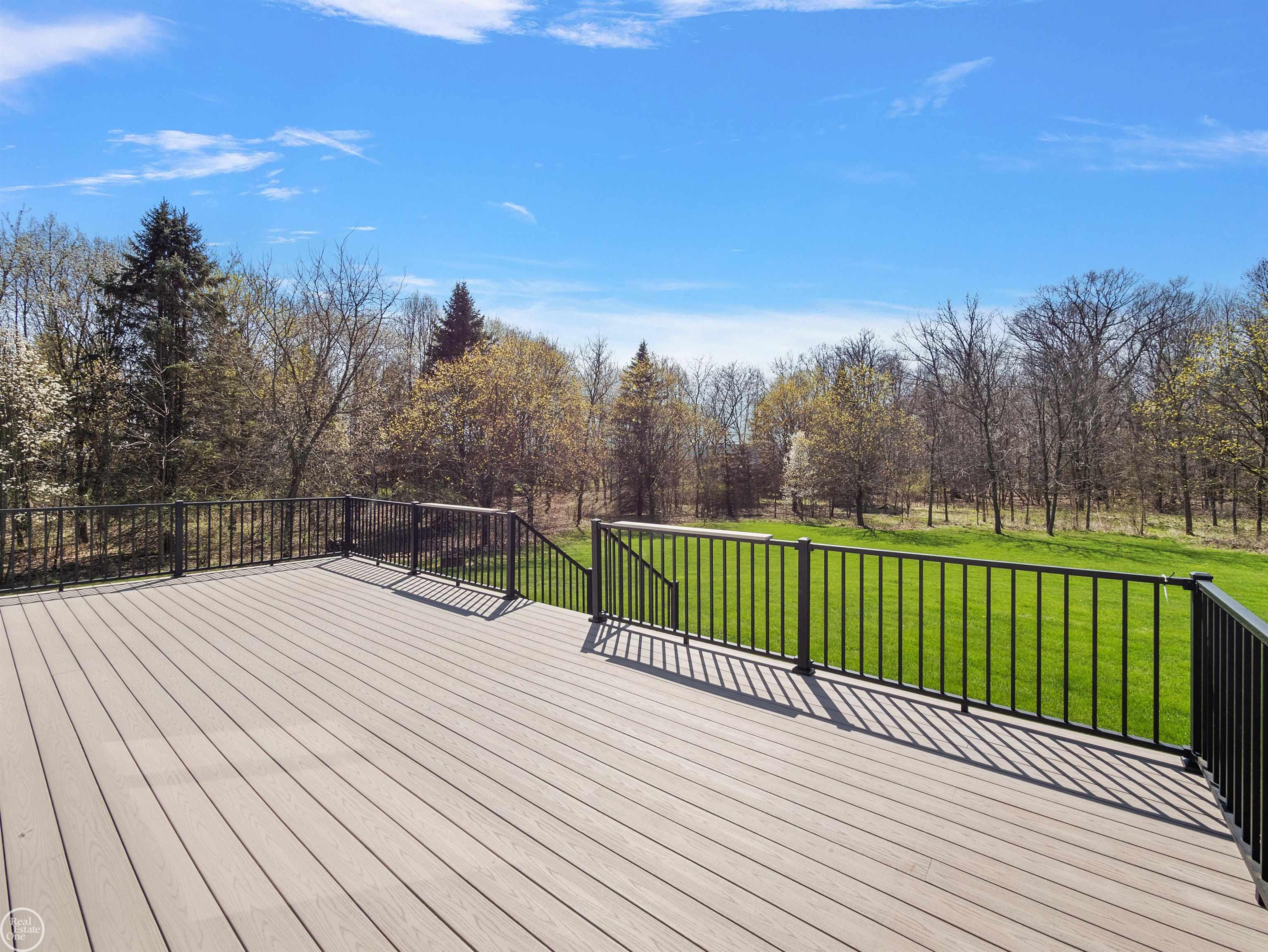 1276 Strieter Road Ann Arbor, MI 48103 - Photo 66 of 82 50172470-edbbed29-e0a9-43fe-9268-52d7850cd980.JPG