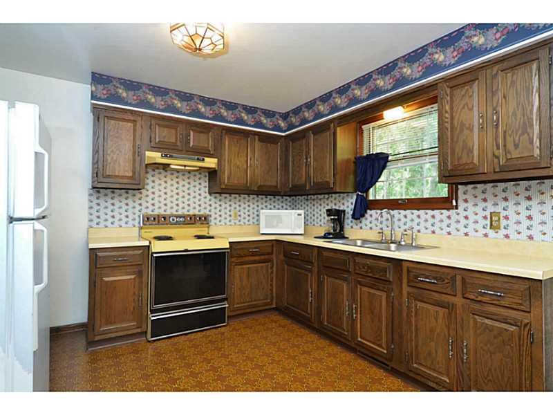 131 Ridge Avenue Beaver Falls, PA 15010 - Photo 7 of 23 Kitchen.