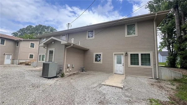 $650,000 | 707 West Colorado Street, Highland, KS 66035