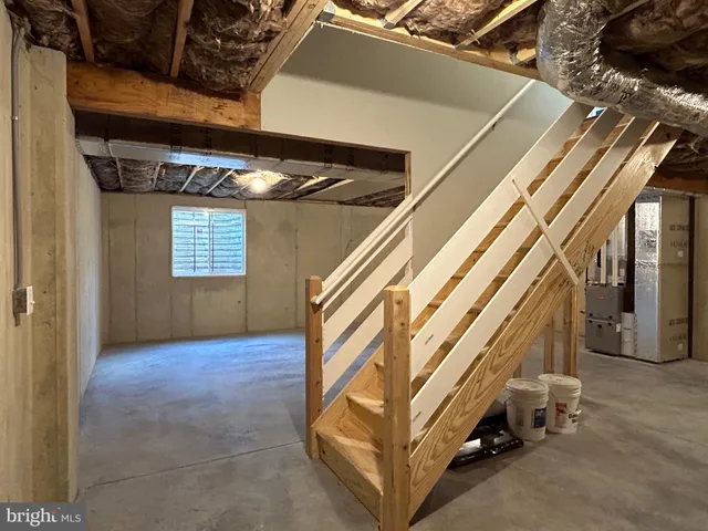 $323,575 | 121 Magnolia Drive, Middletown, PA 17057