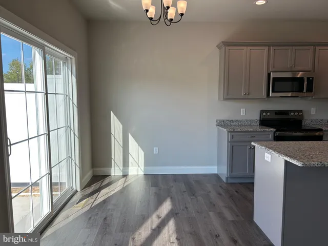 $323,575 | 121 Magnolia Drive, Middletown, PA 17057