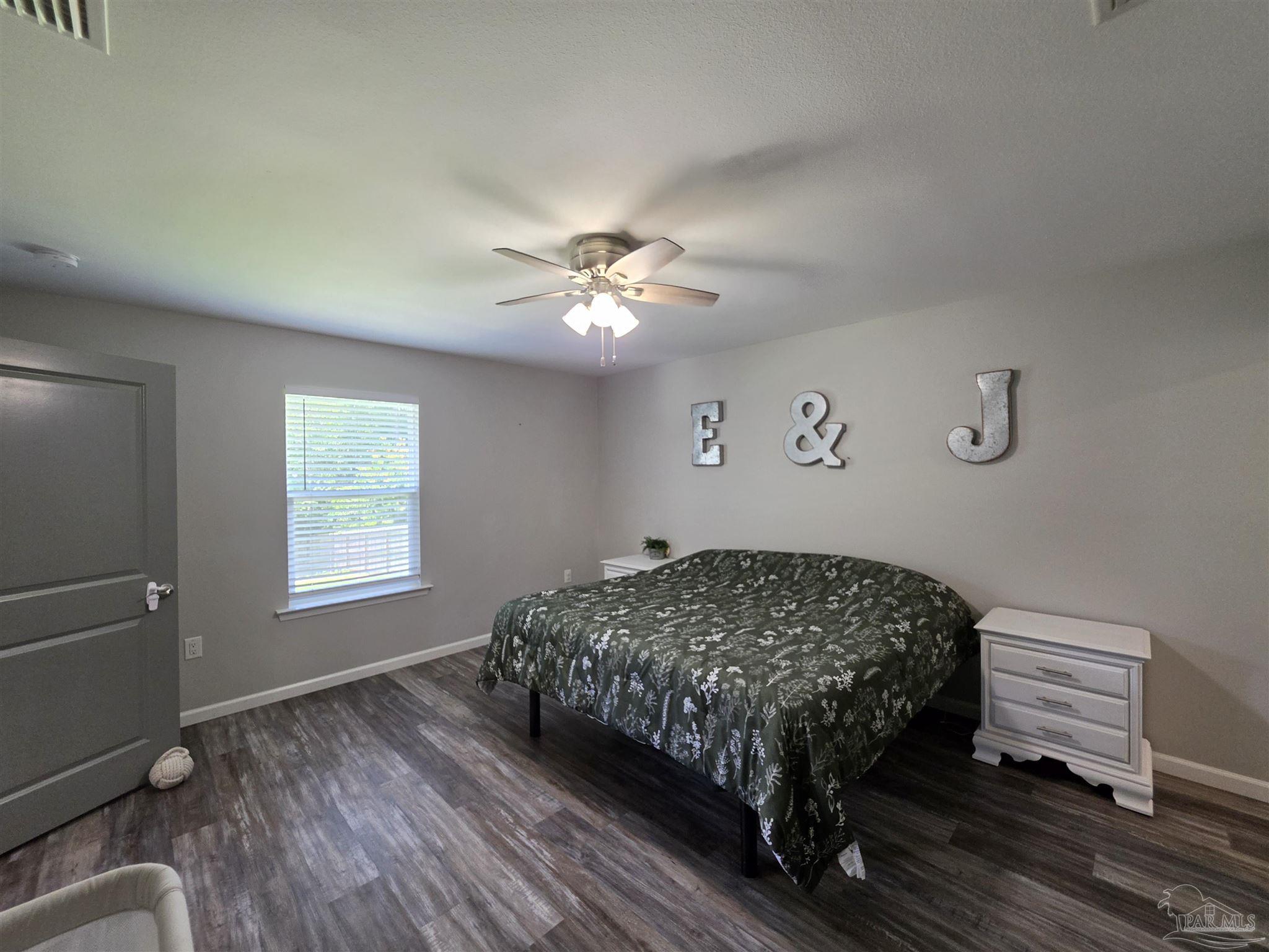 5565 Riviera Drive Milton, FL 32583 - Photo 12 of 22