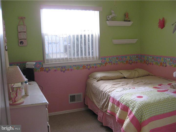9 Glendon Road Hamilton, NJ 08610 - Photo 10 of 16 Bedroom 2
