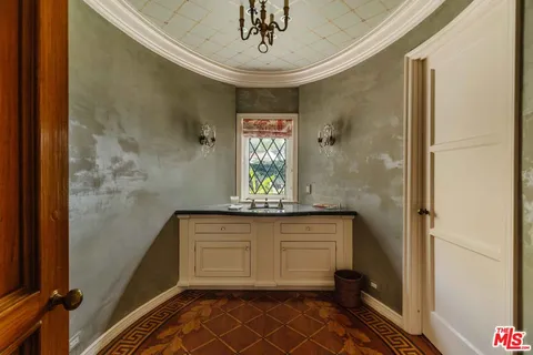 $17,800,000 | 1017 Ridgedale Drive, Beverly Hills, CA 90210